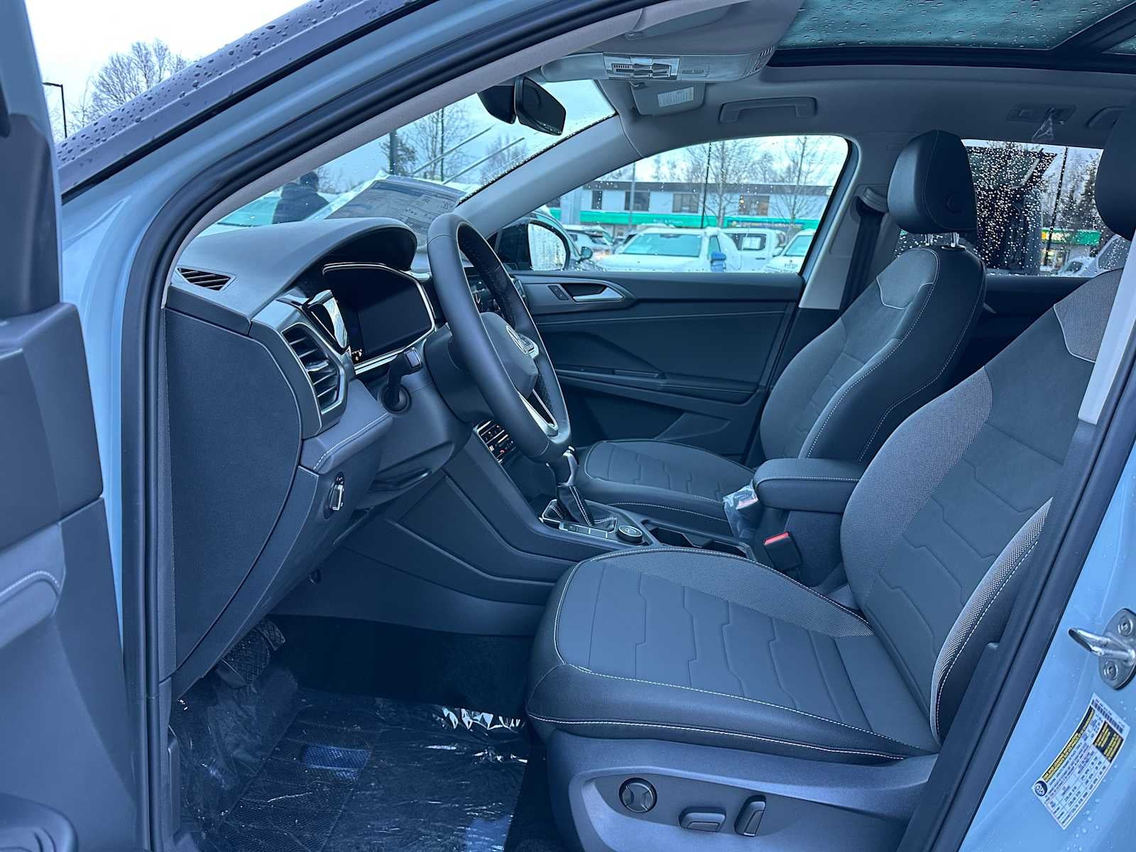 2026 Volkswagen Taos 1.5T SE Black