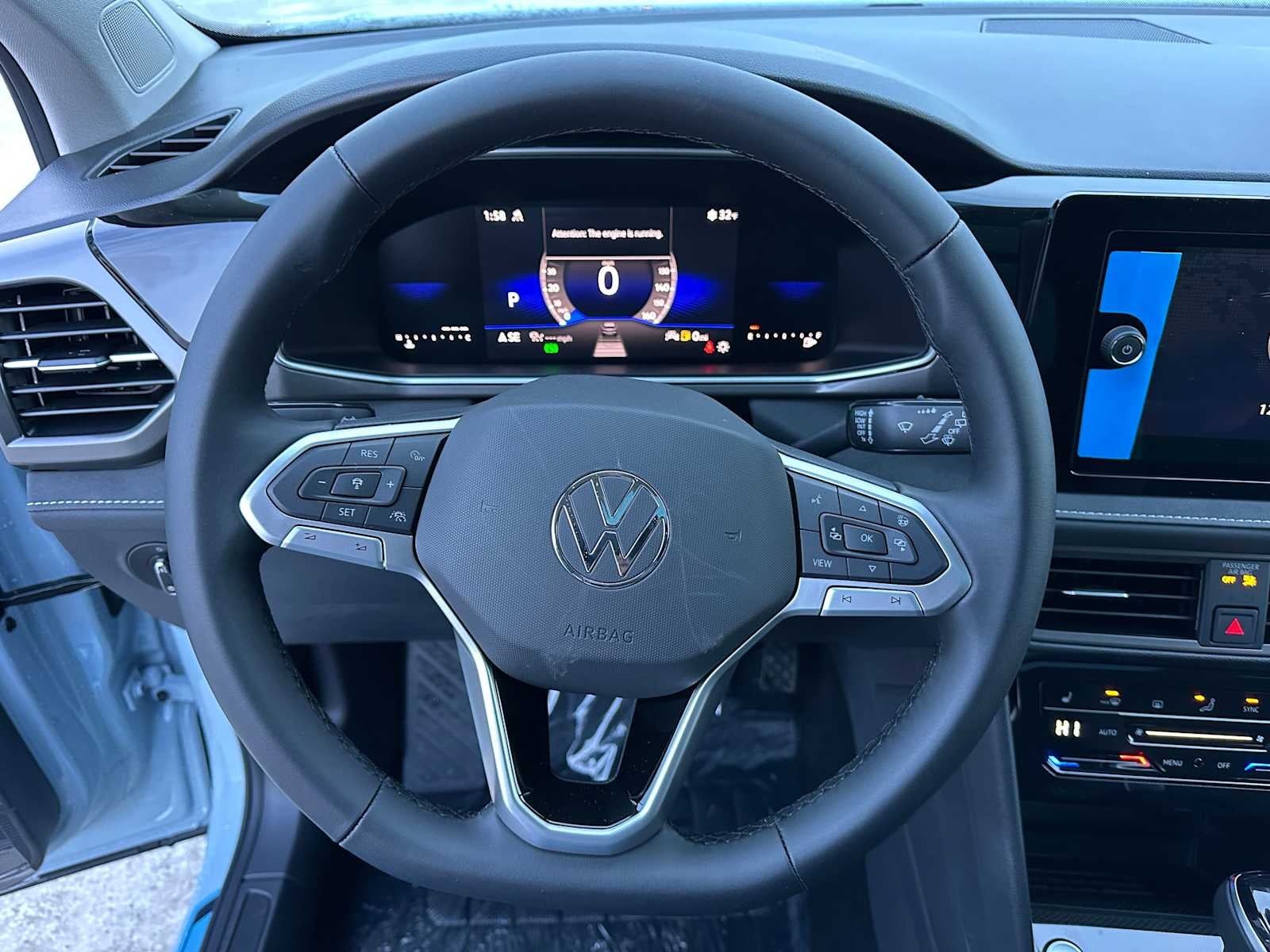 2026 Volkswagen Taos 1.5T SE Black