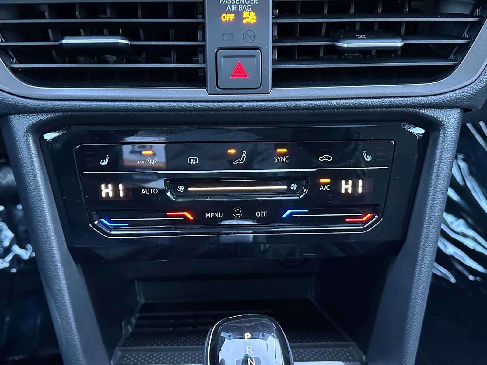 2026 Volkswagen Taos 1.5T SE Black