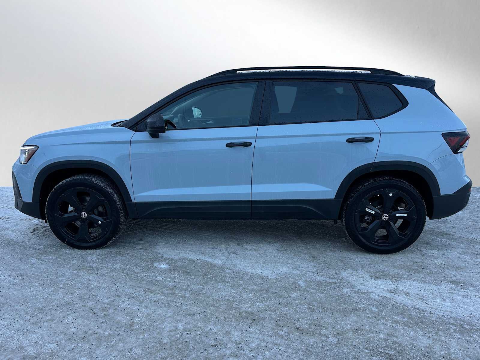 2026 Volkswagen Taos 1.5T SE Black