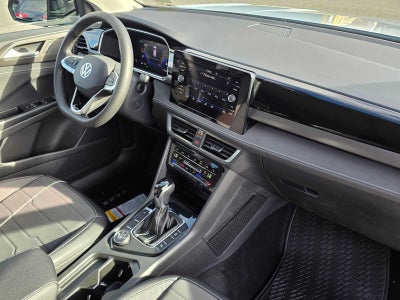 2027 Volkswagen Taos SE BLACK