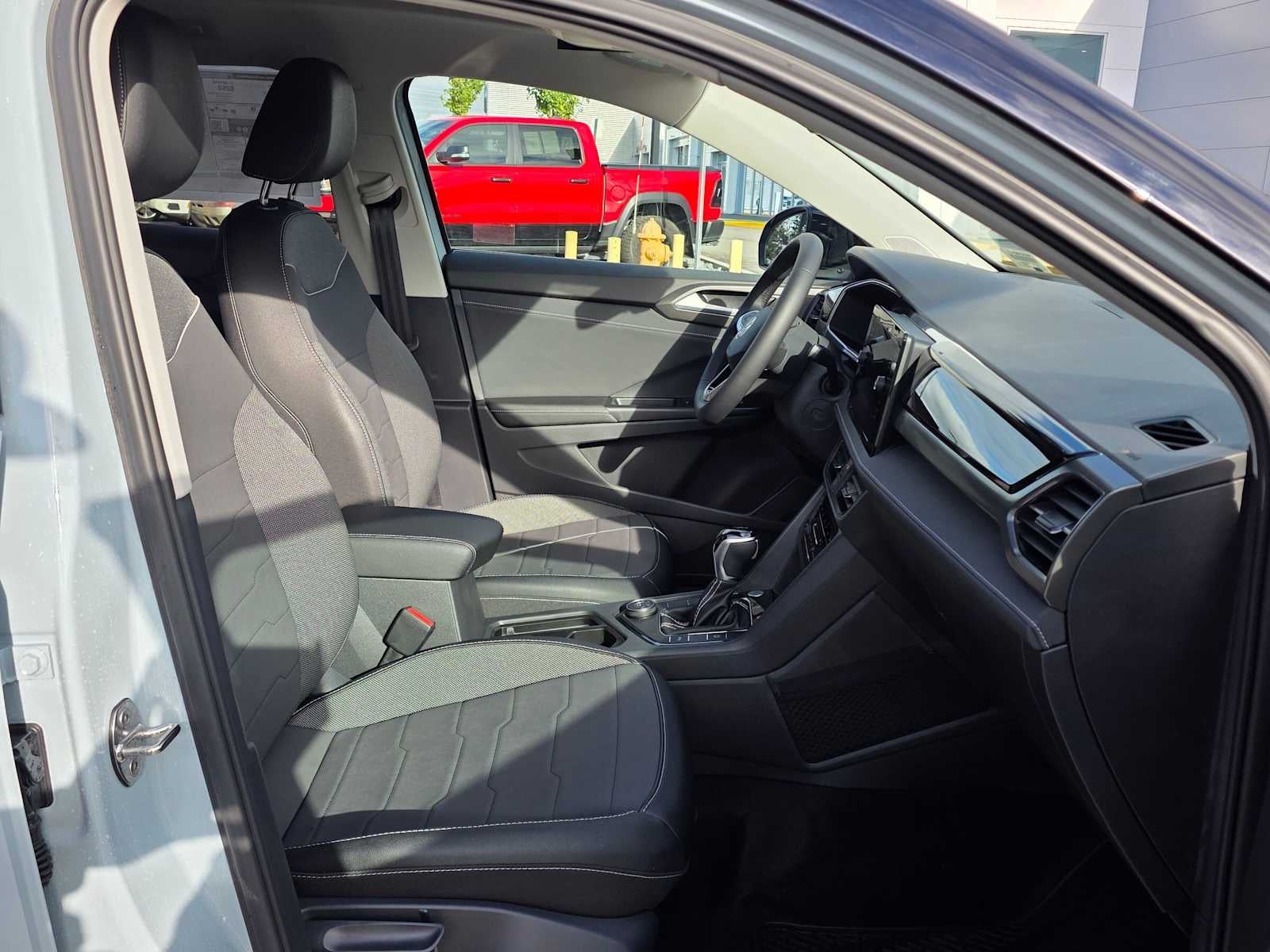 2027 Volkswagen Taos SE BLACK
