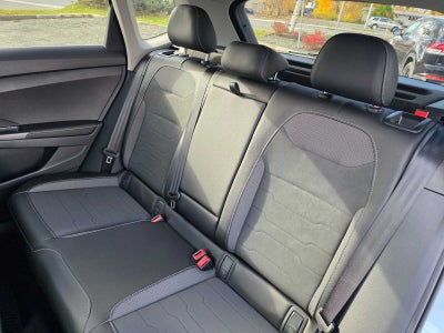 2027 Volkswagen Taos SE BLACK