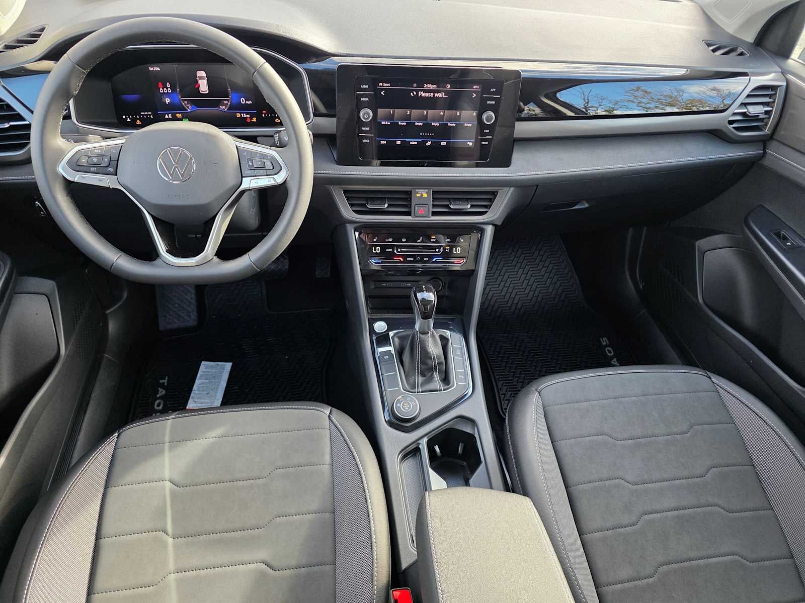 2027 Volkswagen Taos SE BLACK