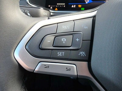 2027 Volkswagen Taos SE BLACK