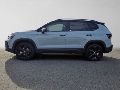 2027 Volkswagen Taos SE BLACK