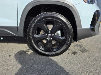 2027 Volkswagen Taos SE BLACK