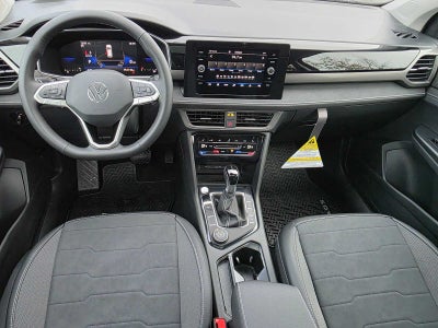 2027 Volkswagen Taos SE Black 4MOTION