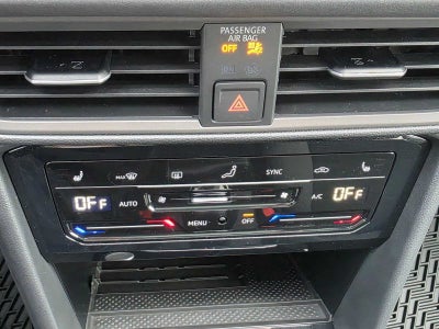 2027 Volkswagen Taos SE Black 4MOTION