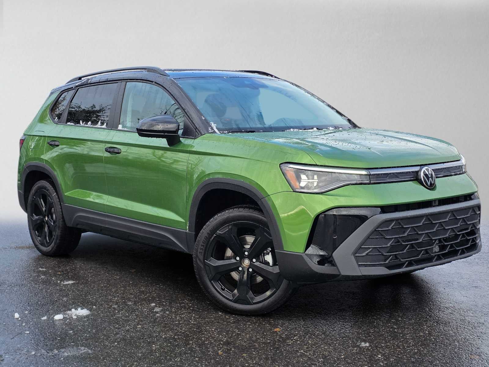 2027 Volkswagen Taos SE BLACK