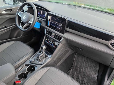 2027 Volkswagen Taos SE BLACK