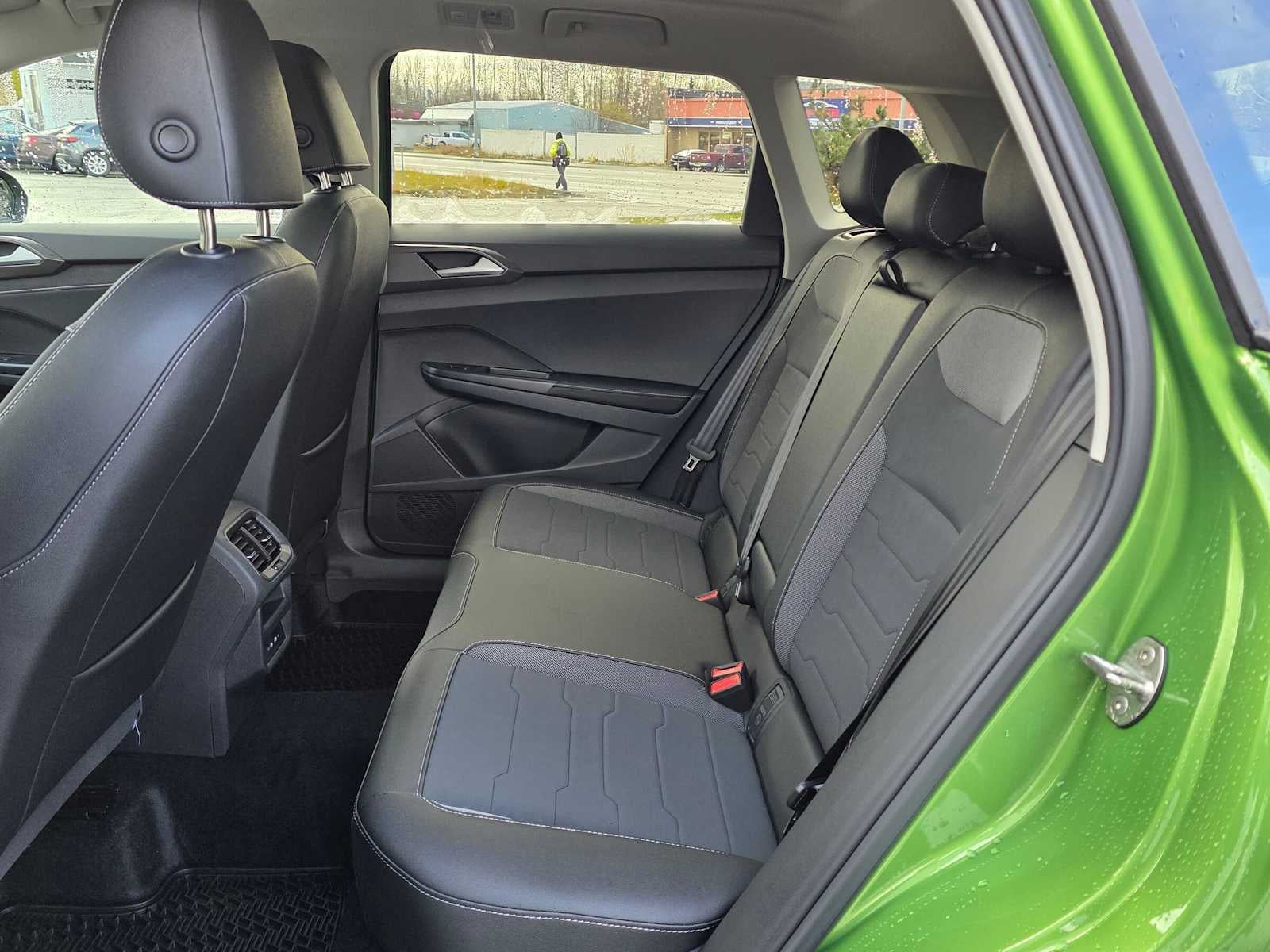 2027 Volkswagen Taos SE BLACK