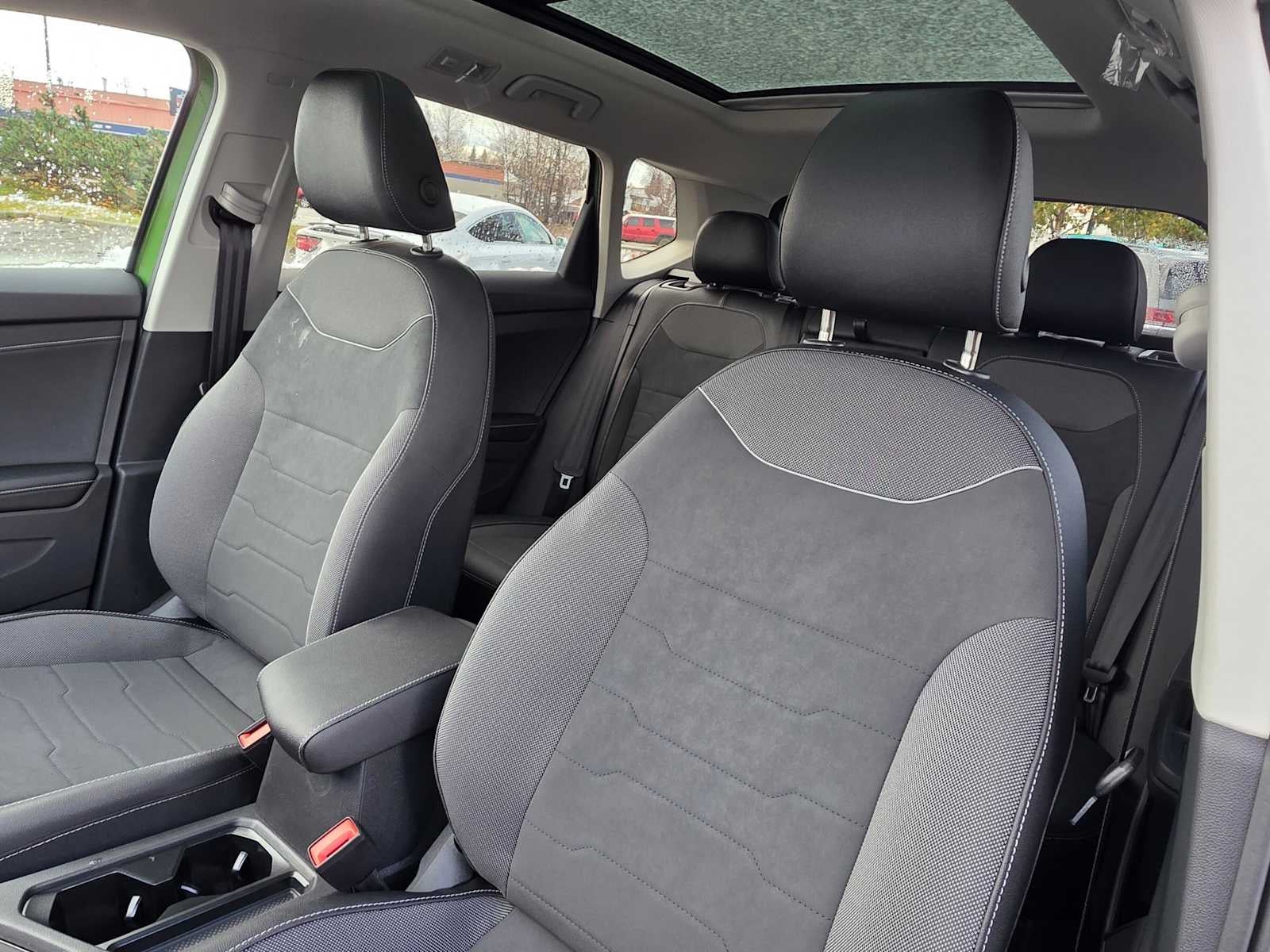 2027 Volkswagen Taos SE BLACK