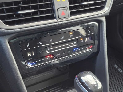 2027 Volkswagen Taos SE BLACK