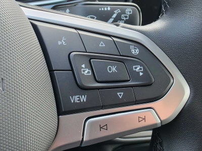 2027 Volkswagen Taos SE BLACK