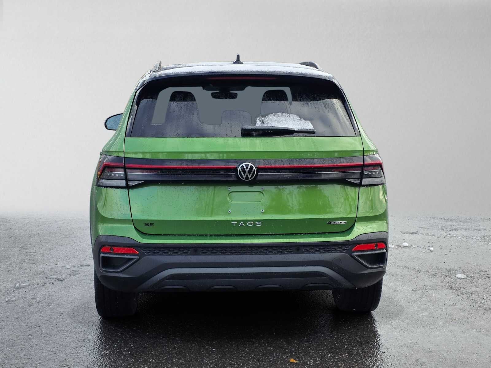 2027 Volkswagen Taos SE BLACK