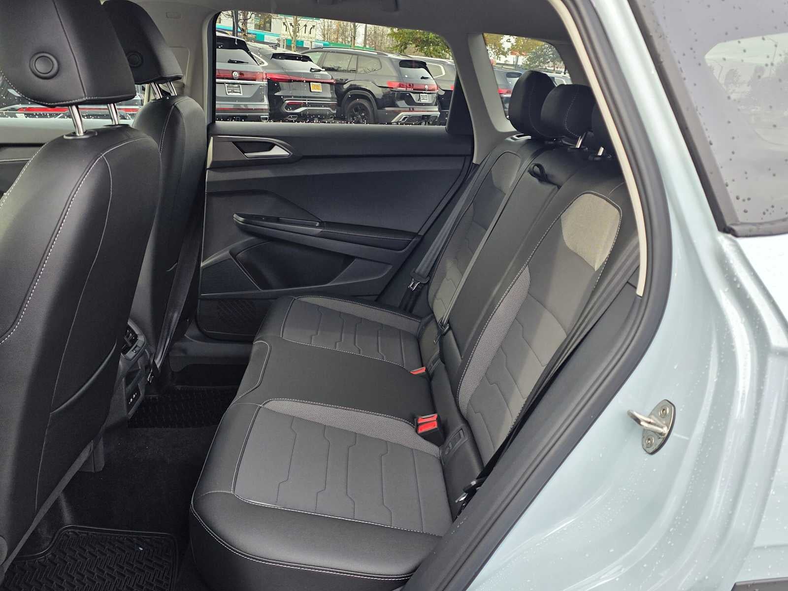 2027 Volkswagen Taos SE BLACK