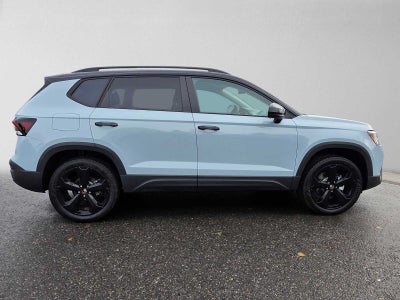2027 Volkswagen Taos SE BLACK