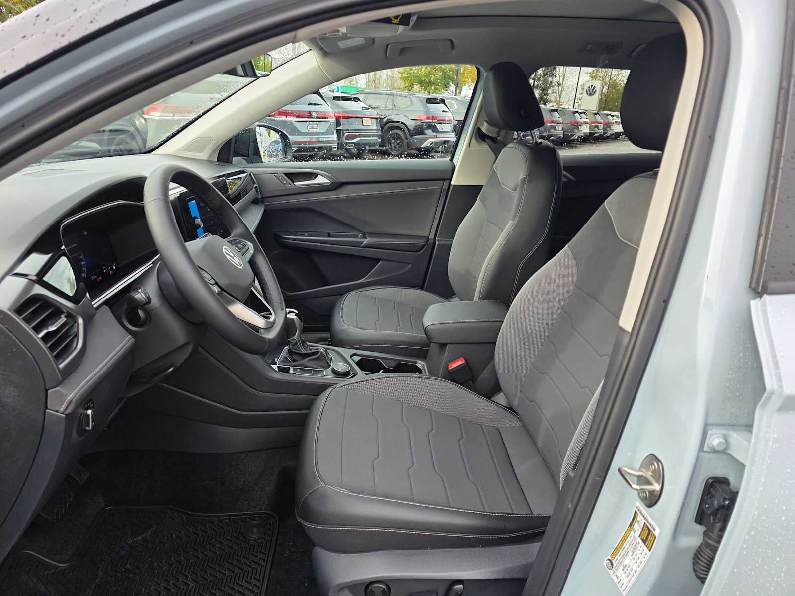 2027 Volkswagen Taos SE BLACK