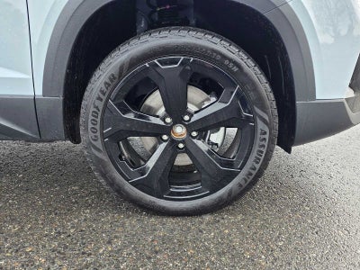 2027 Volkswagen Taos SE BLACK
