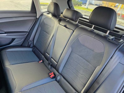 2027 Volkswagen Taos SE Black 4MOTION