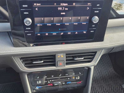 2027 Volkswagen Taos SE Black 4MOTION