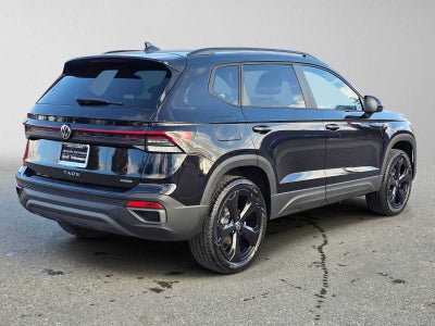 2027 Volkswagen Taos SE Black 4MOTION