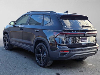 2027 Volkswagen Taos SE Black 4MOTION