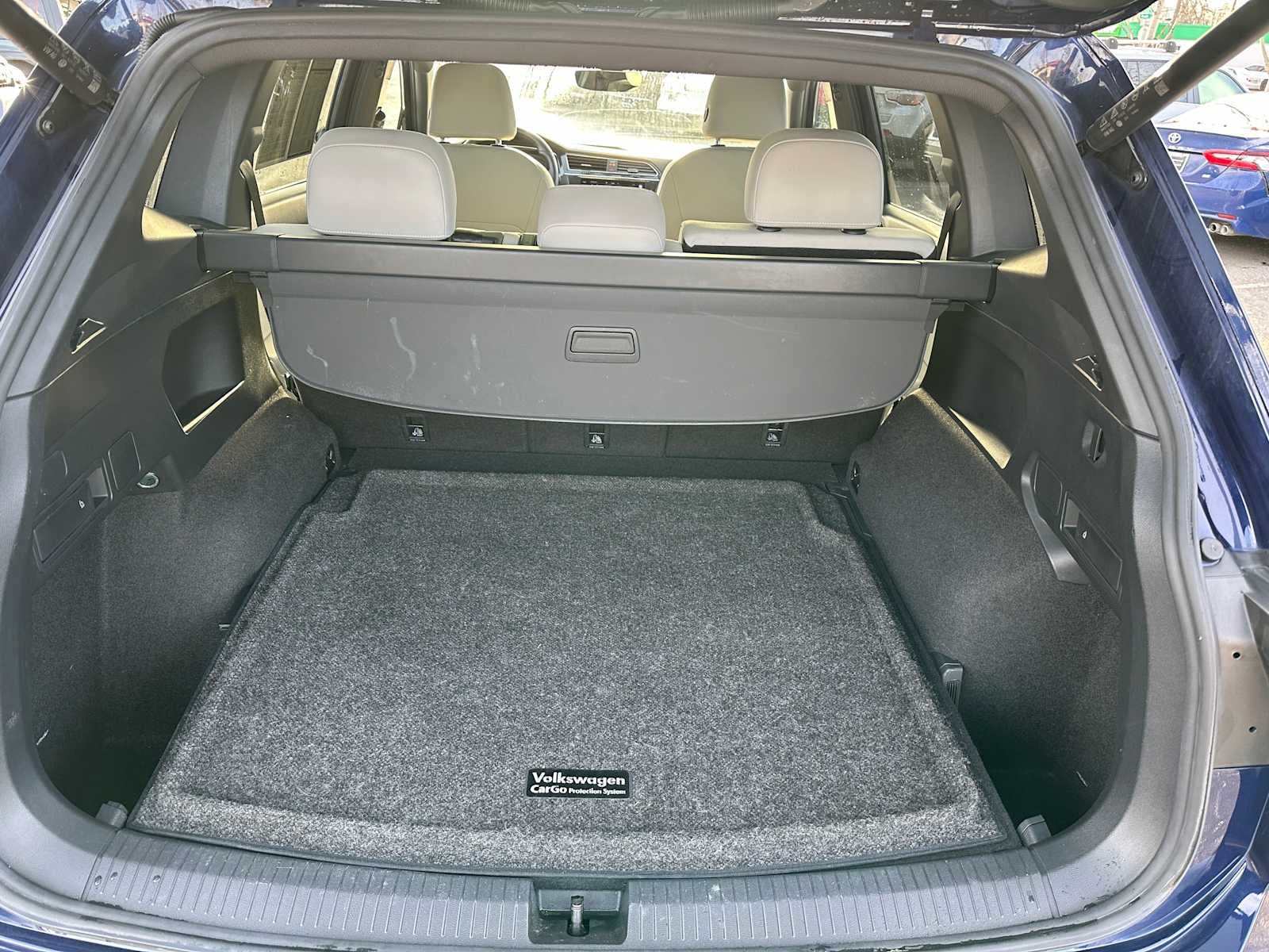 2022 Volkswagen Tiguan SEL R-Line