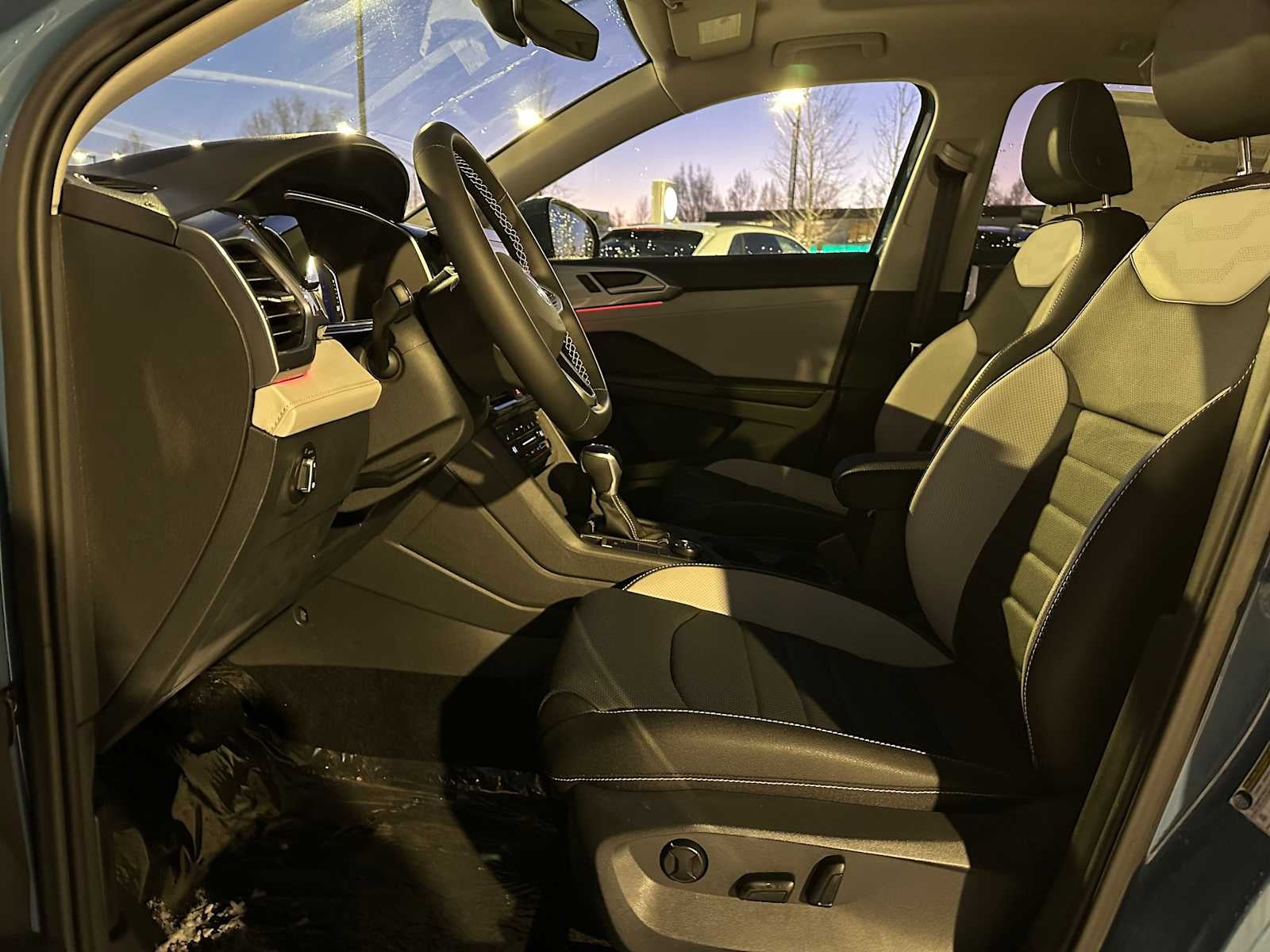 2026 Volkswagen Taos 1.5T SEL