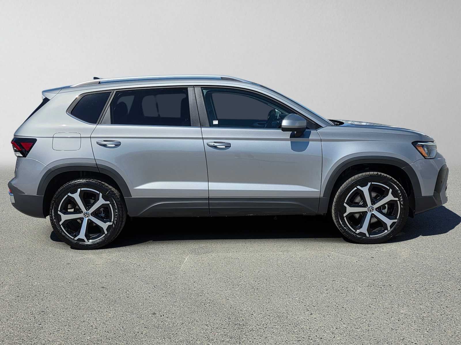 2026 Volkswagen Taos SEL 4MOTION