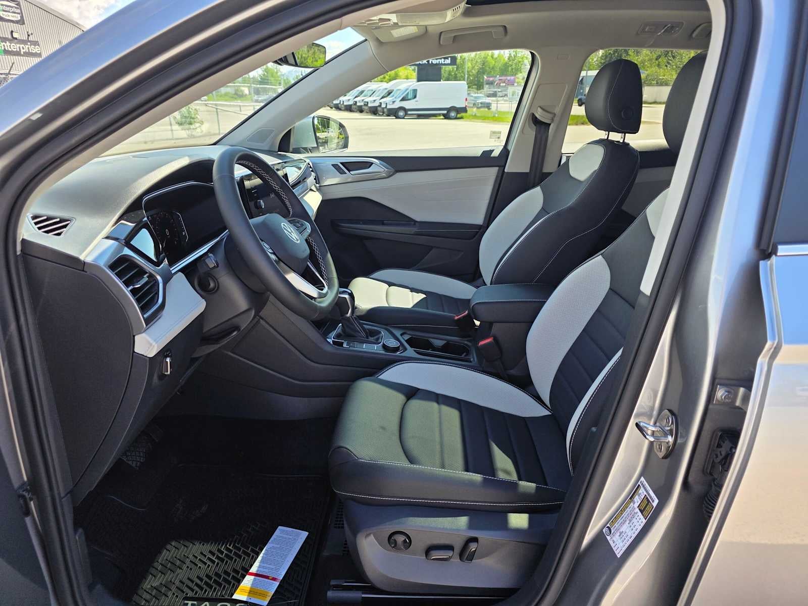 2026 Volkswagen Taos SEL 4MOTION