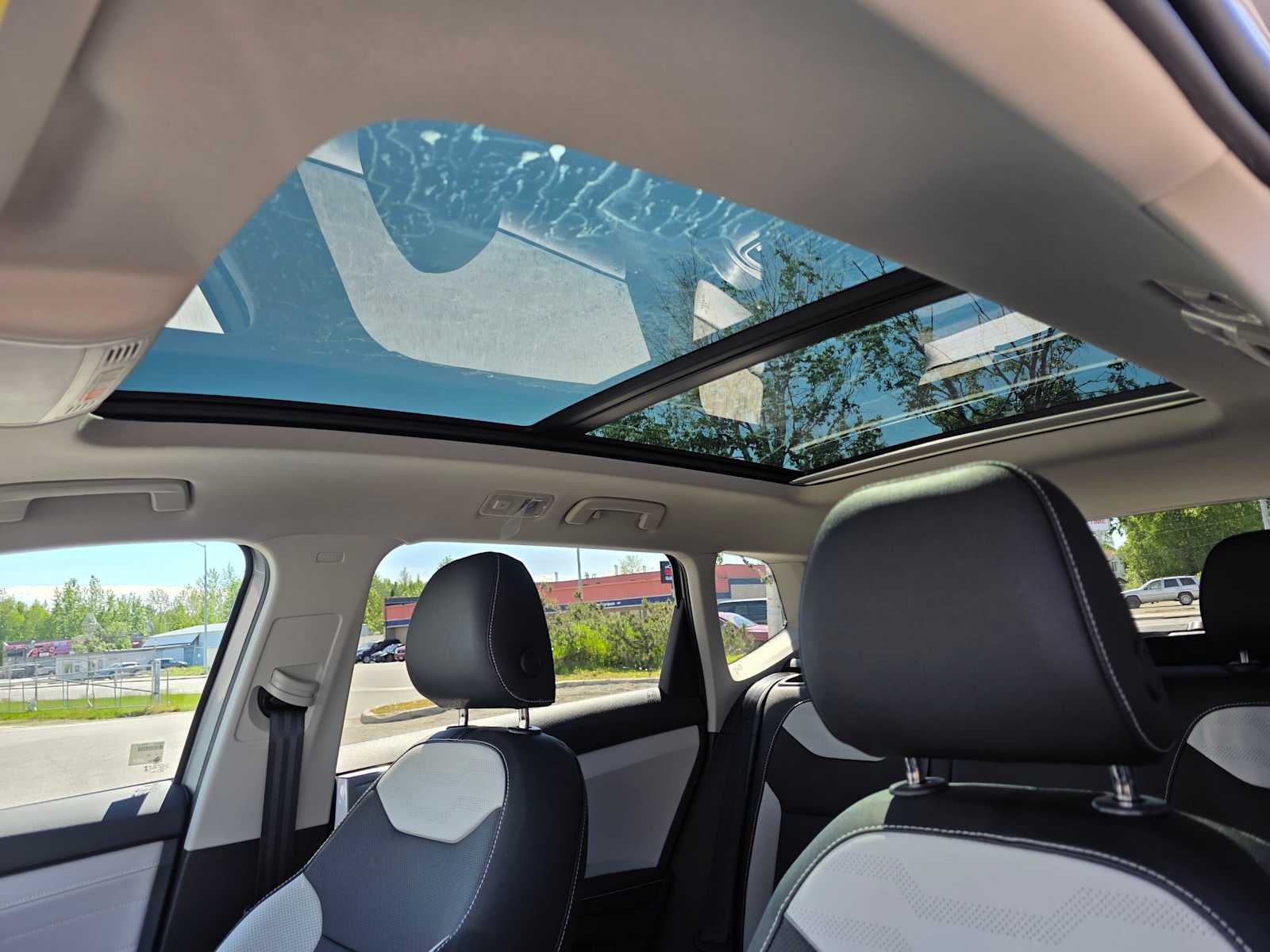 2026 Volkswagen Taos SEL 4MOTION