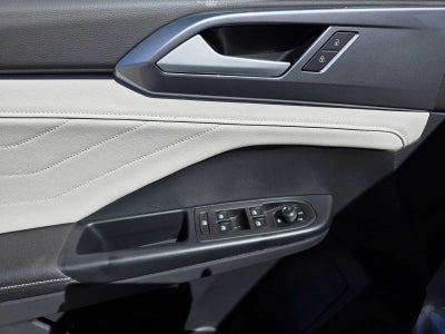 2026 Volkswagen Taos SEL 4MOTION