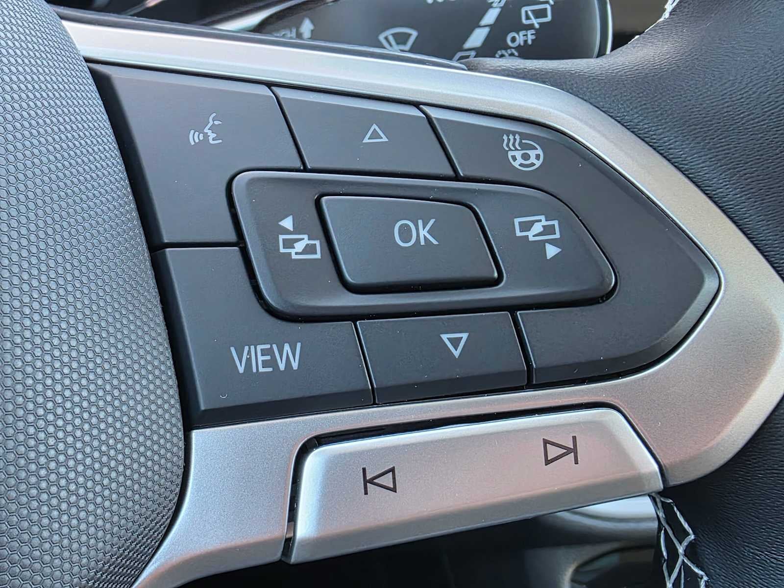 2026 Volkswagen Taos SEL 4MOTION