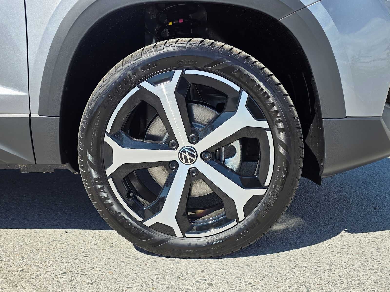 2026 Volkswagen Taos SEL 4MOTION