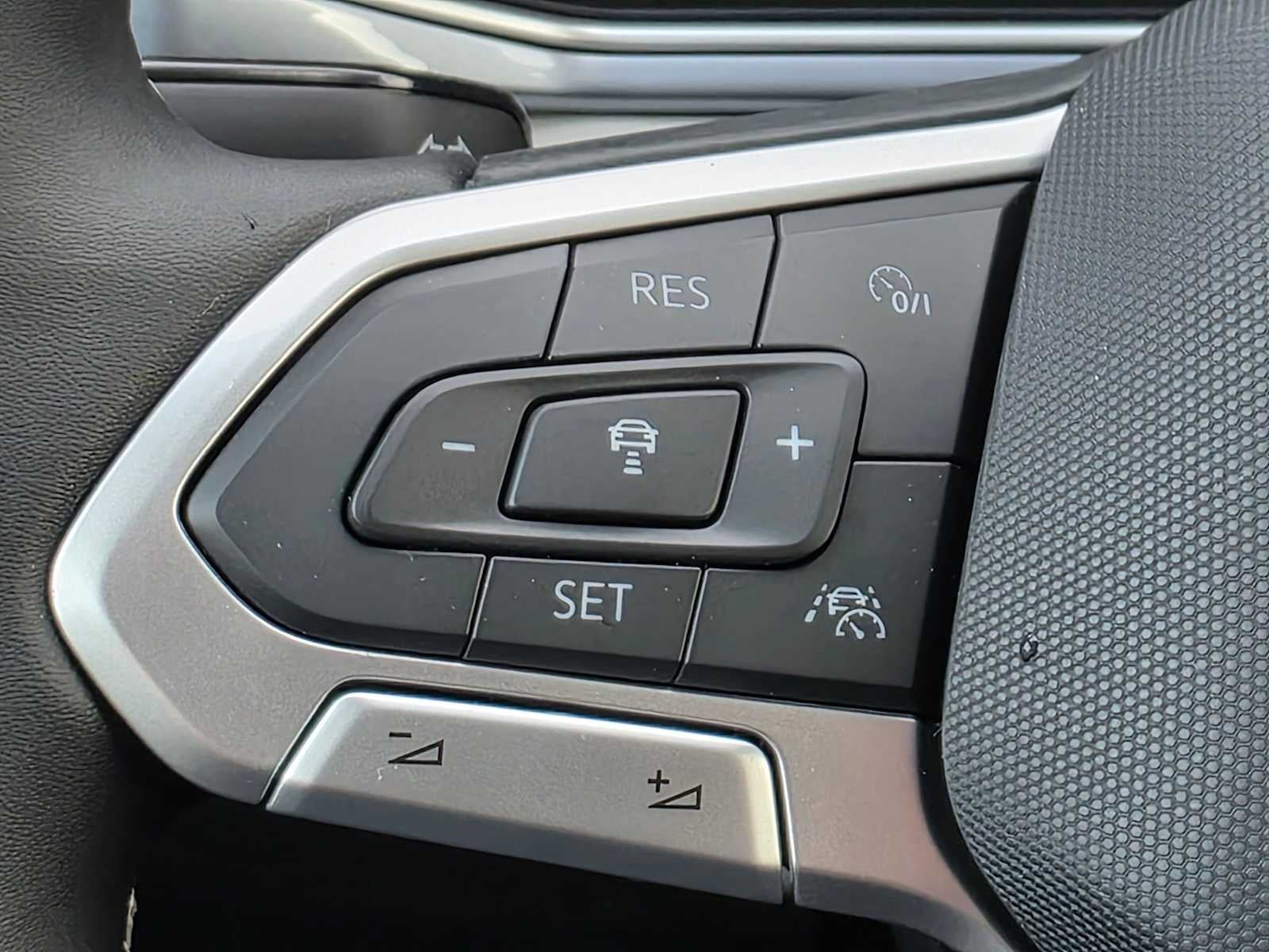 2027 Volkswagen Taos SEL