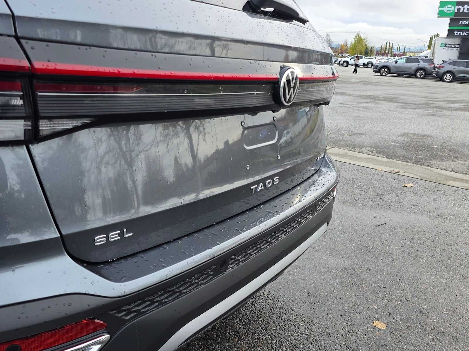 2027 Volkswagen Taos SEL