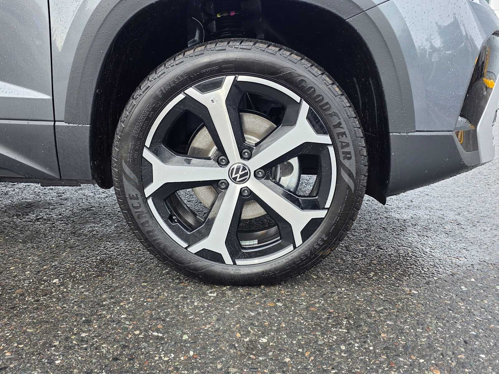 2027 Volkswagen Taos SEL