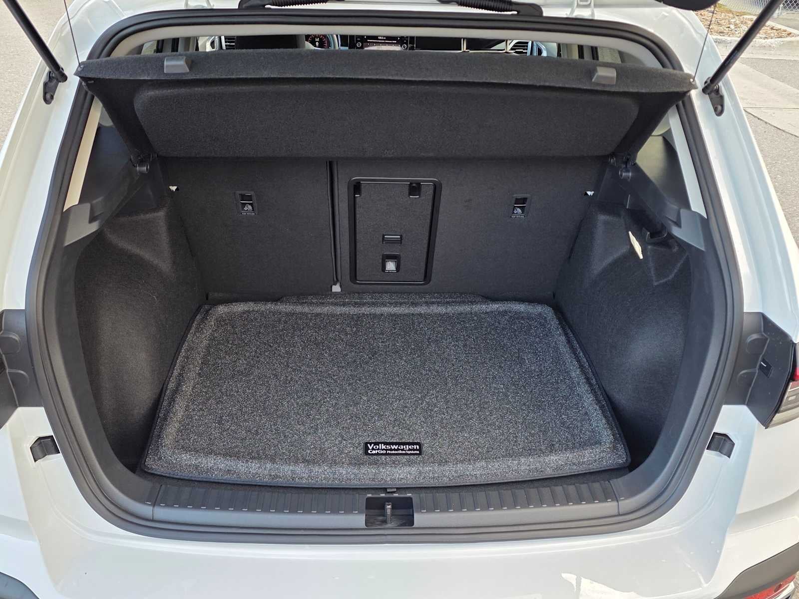 2027 Volkswagen Taos 1.5T SEL