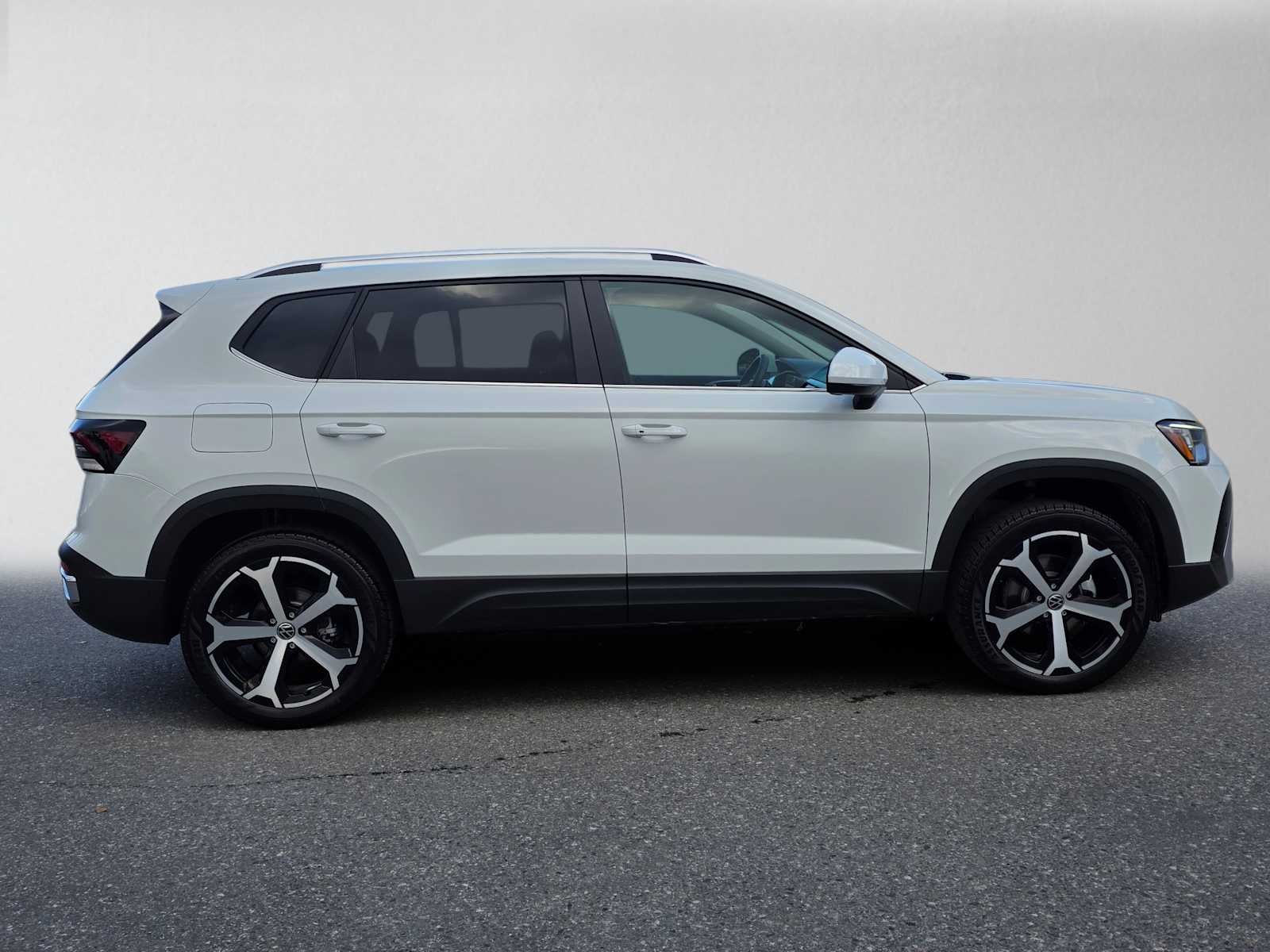 2027 Volkswagen Taos 1.5T SEL