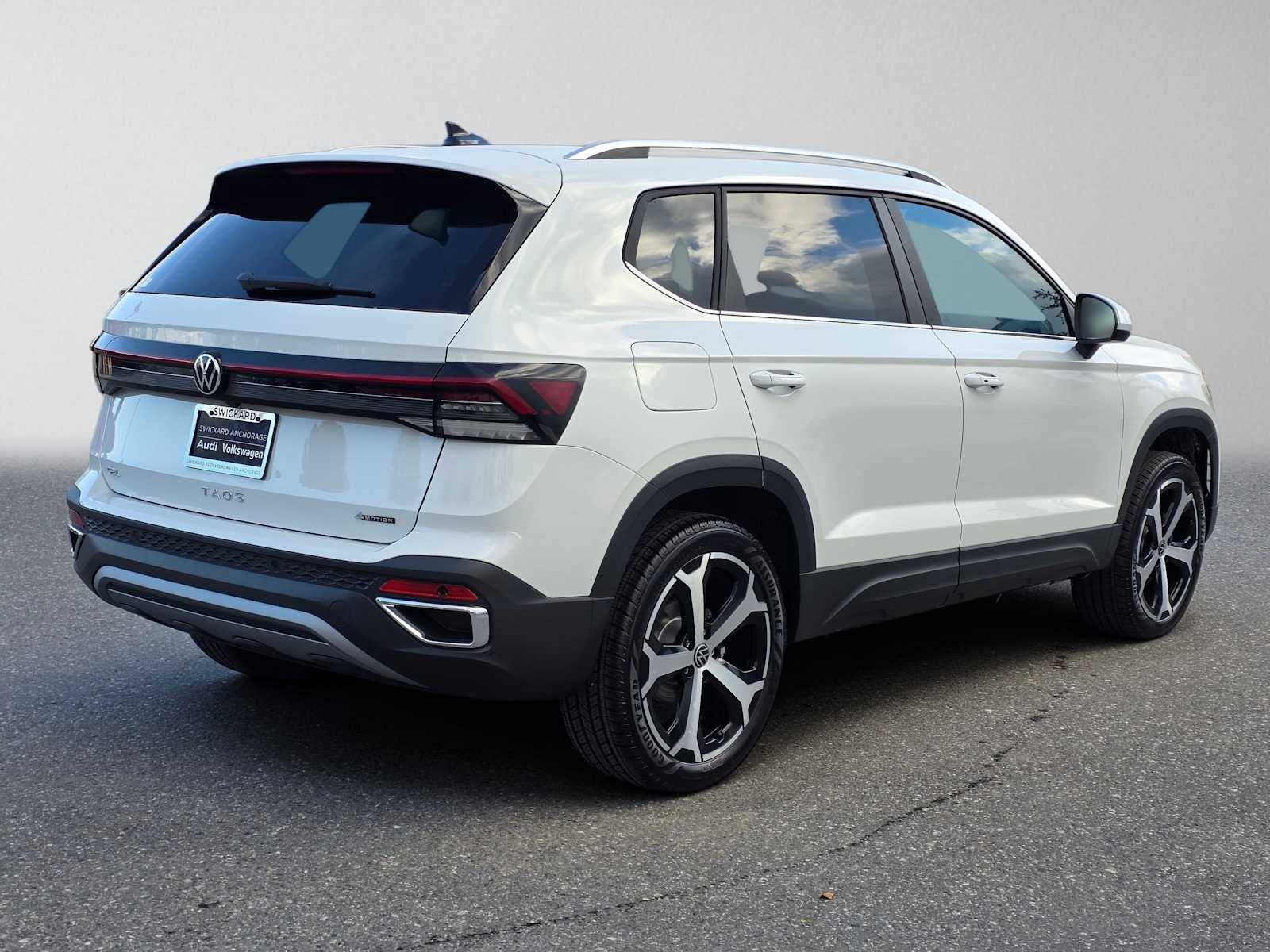 2027 Volkswagen Taos 1.5T SEL
