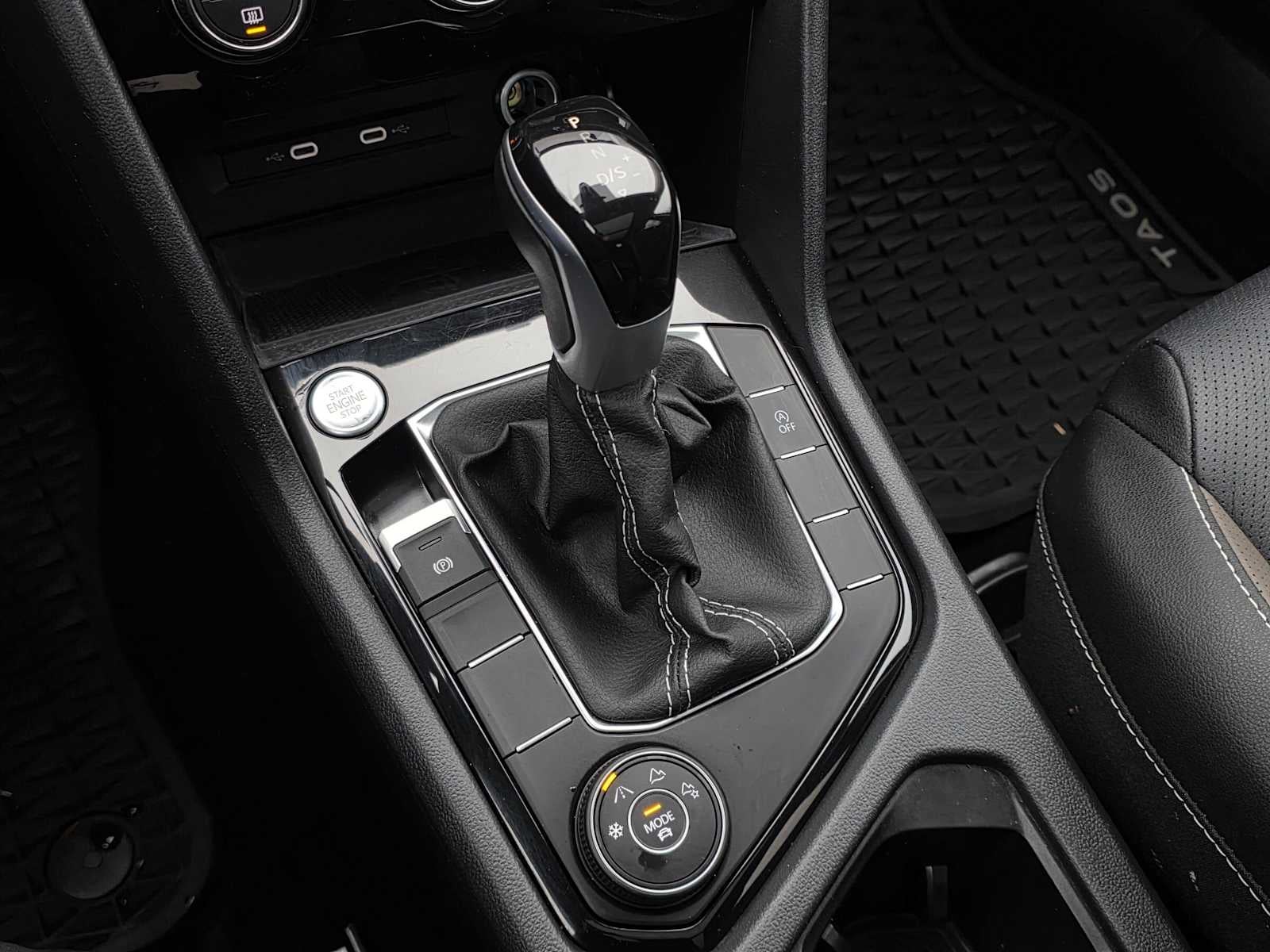 2024 Volkswagen Taos SEL
