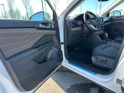2024 Volkswagen Taos SEL