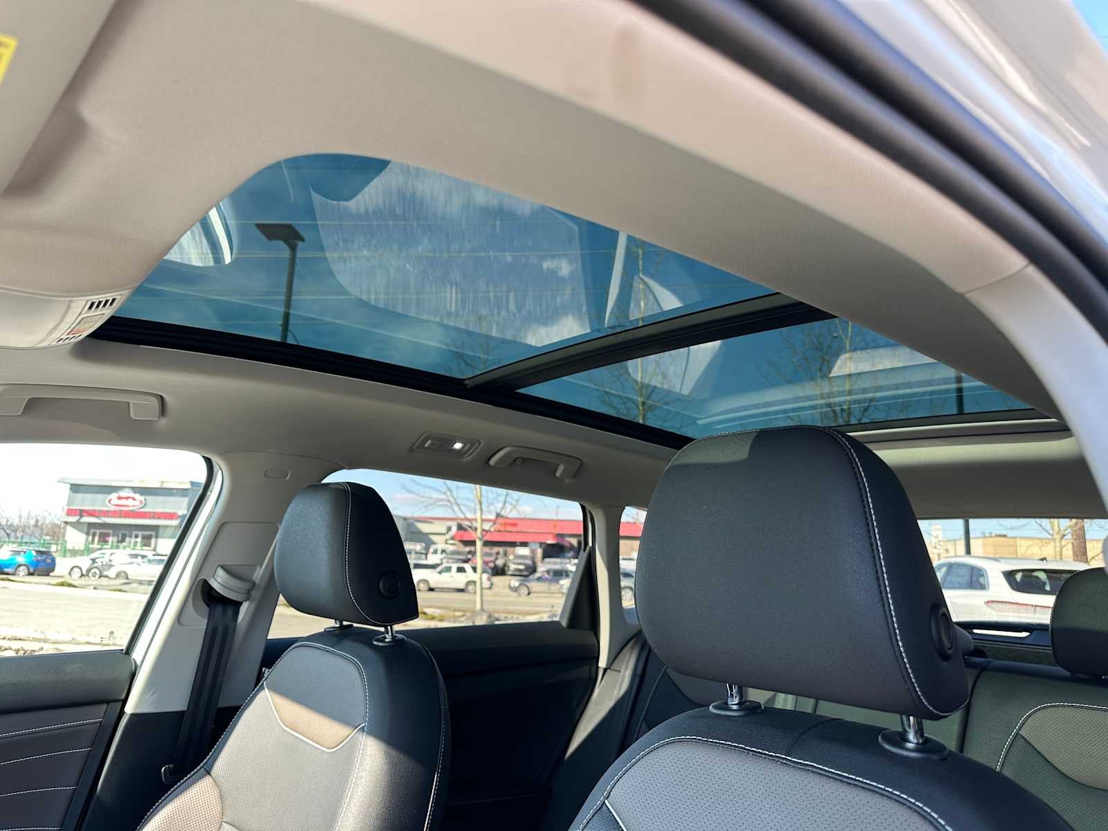 2024 Volkswagen Taos SEL