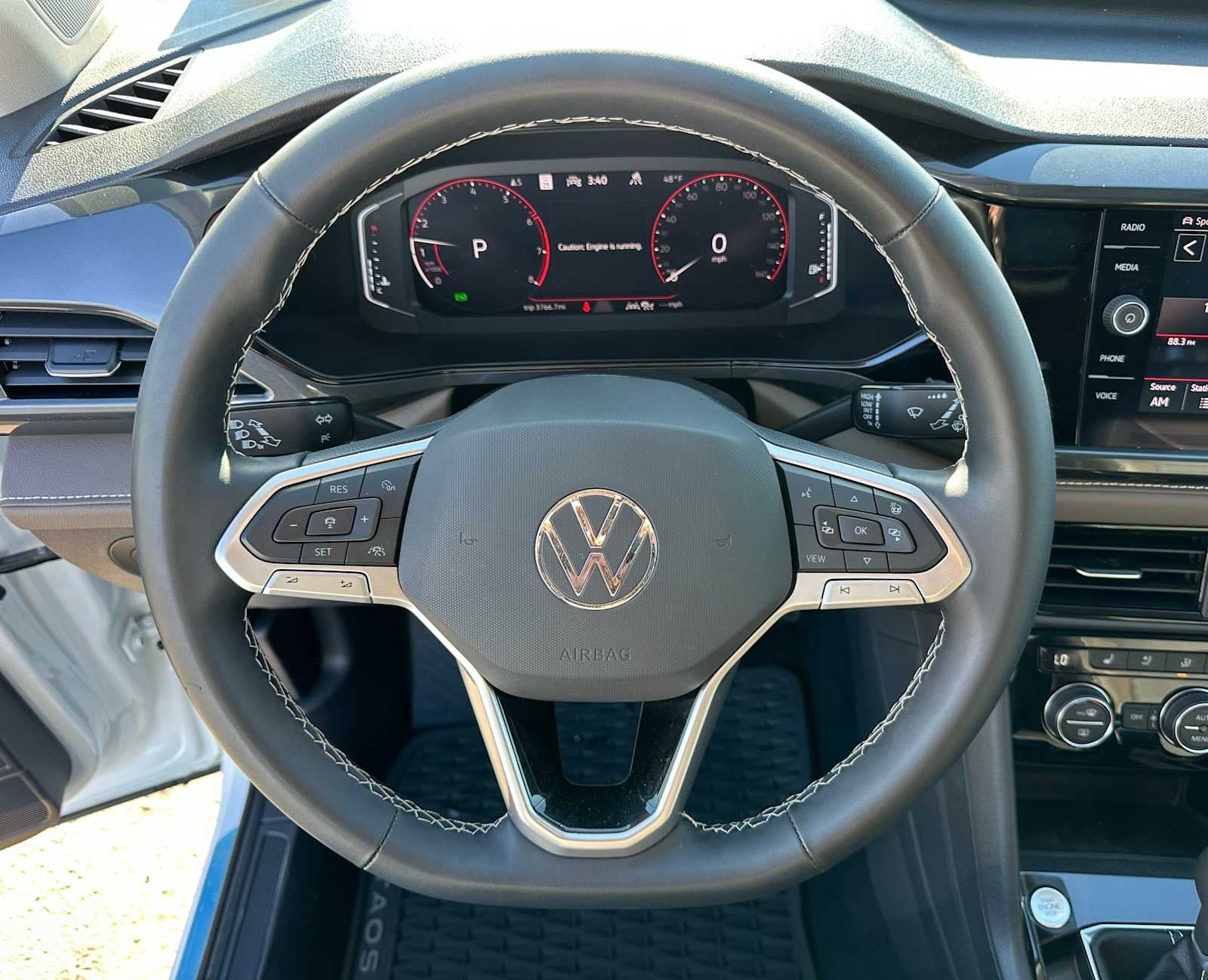 2024 Volkswagen Taos SEL