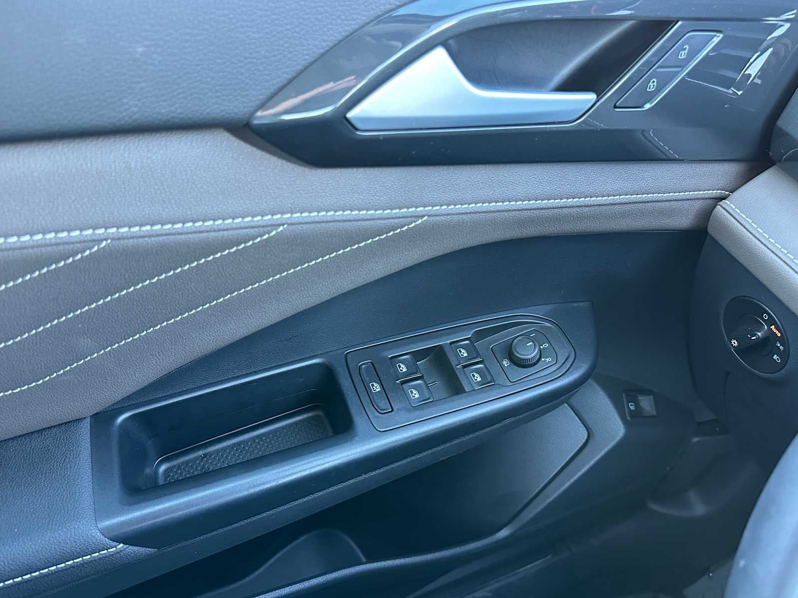 2024 Volkswagen Taos SEL