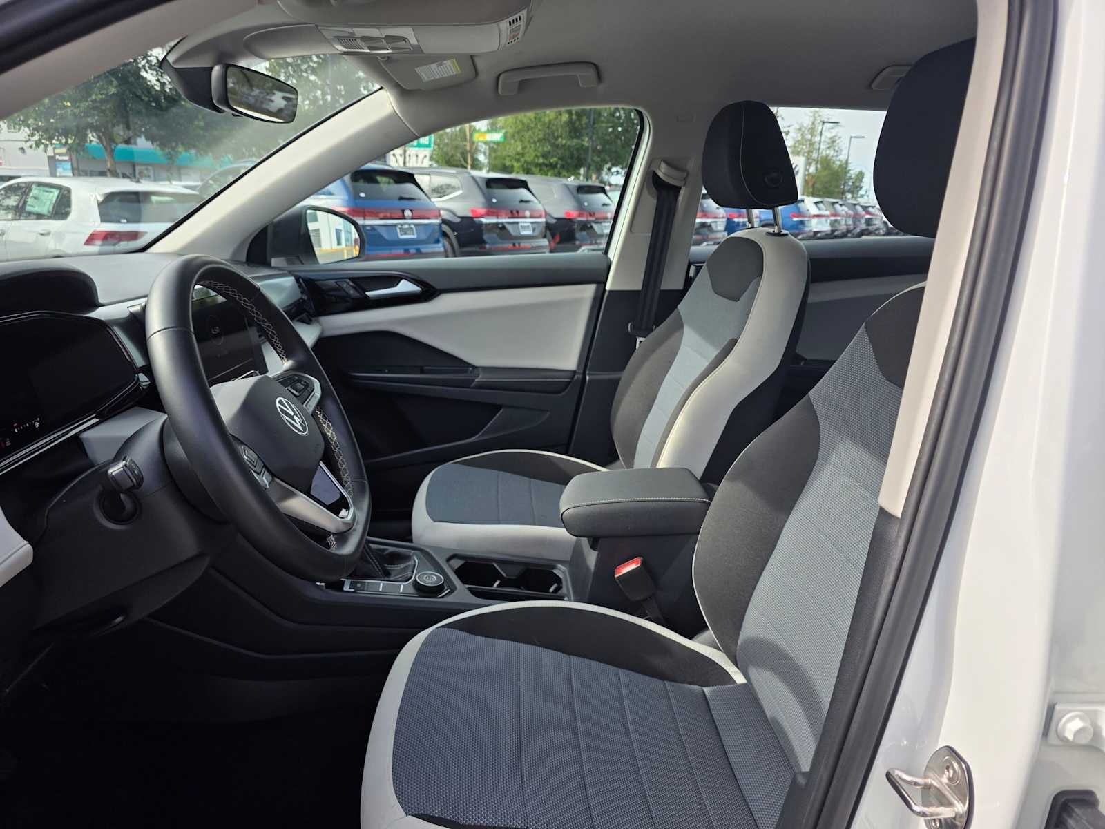 2025 Volkswagen Taos S