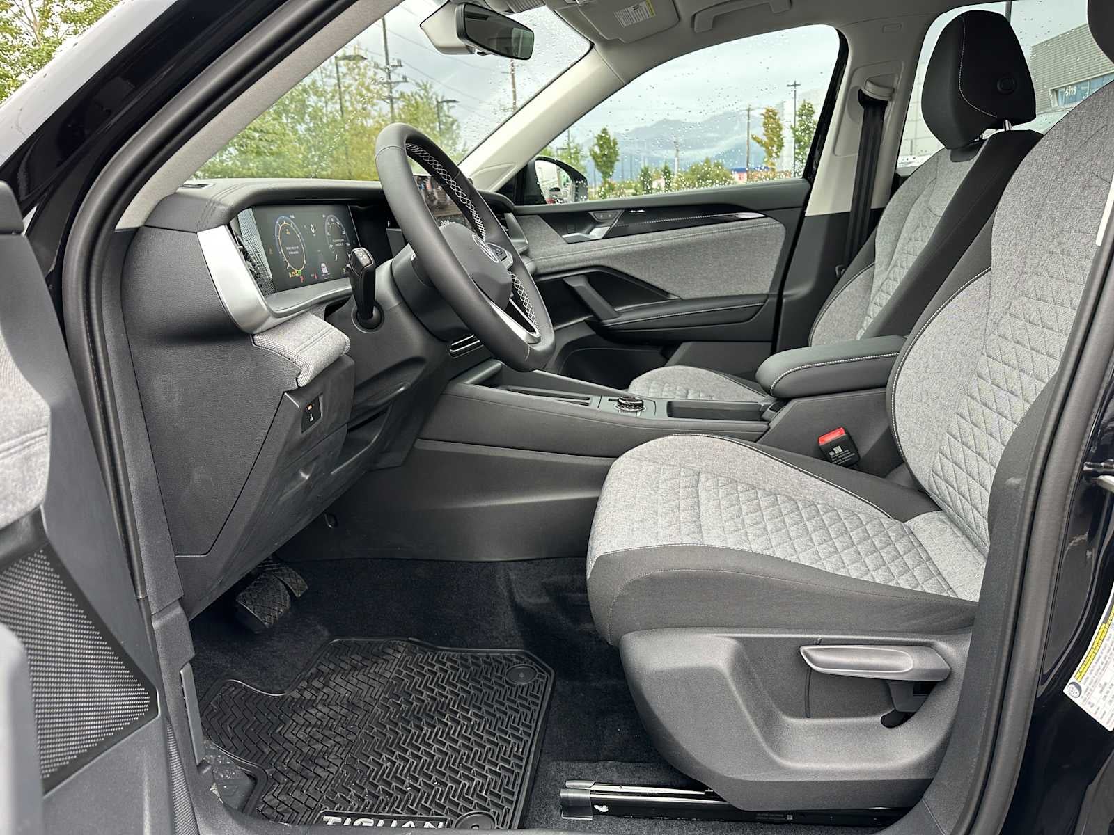 2025 Volkswagen Tiguan 2.0T S