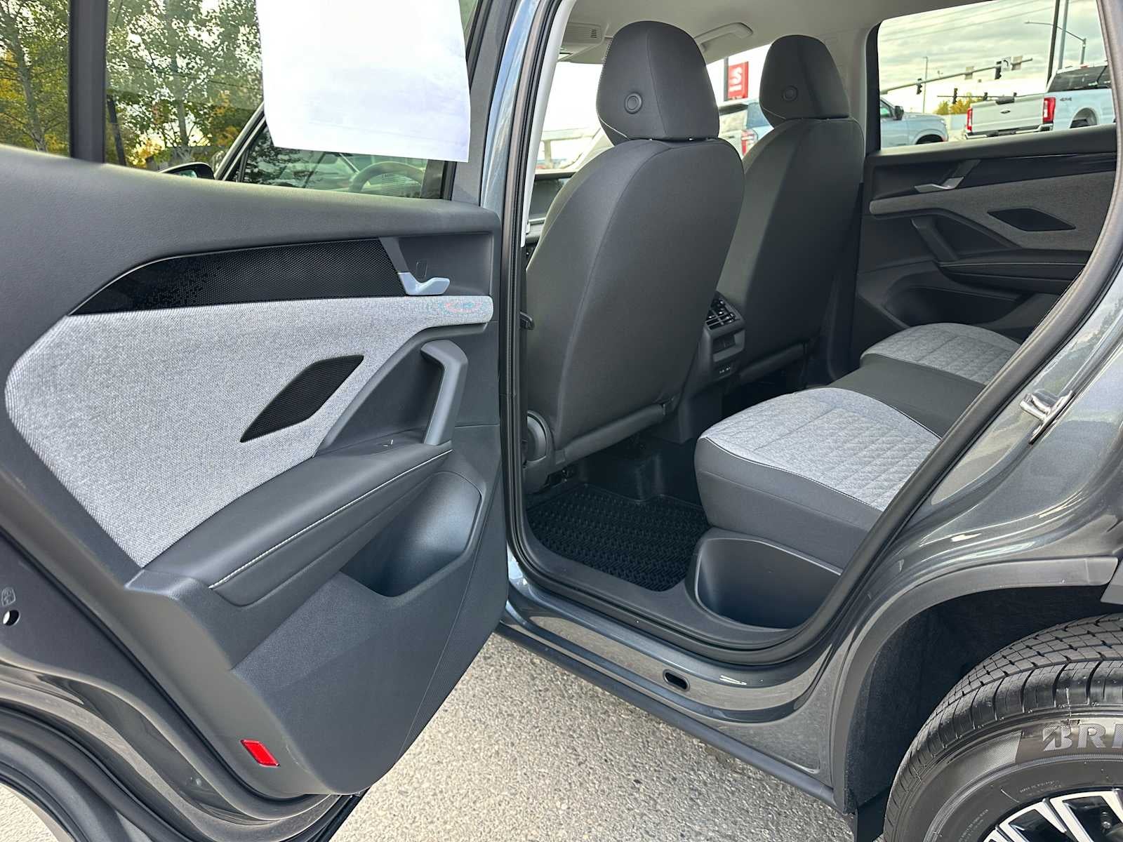 2025 Volkswagen Tiguan 2.0T S